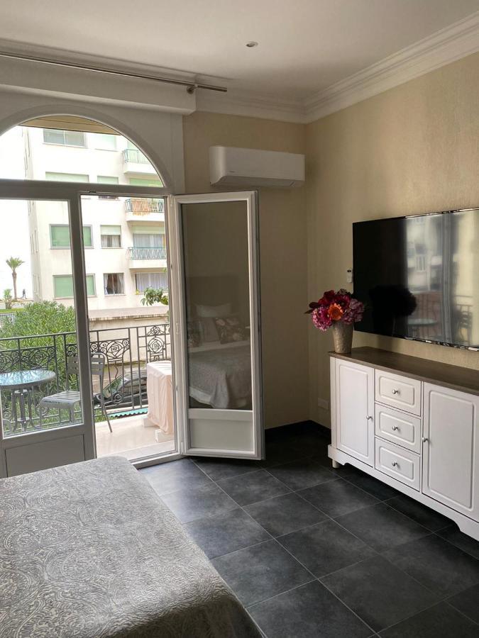 Cozy Studio With A Sea View Nice Luaran gambar